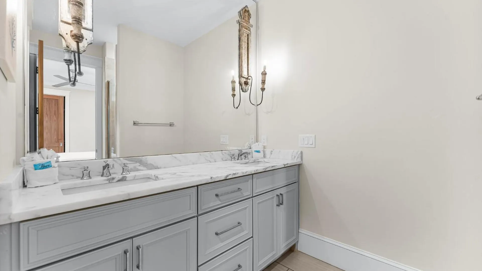 Seastar Palazzo With Beach Views, Lake, And Pool Destin