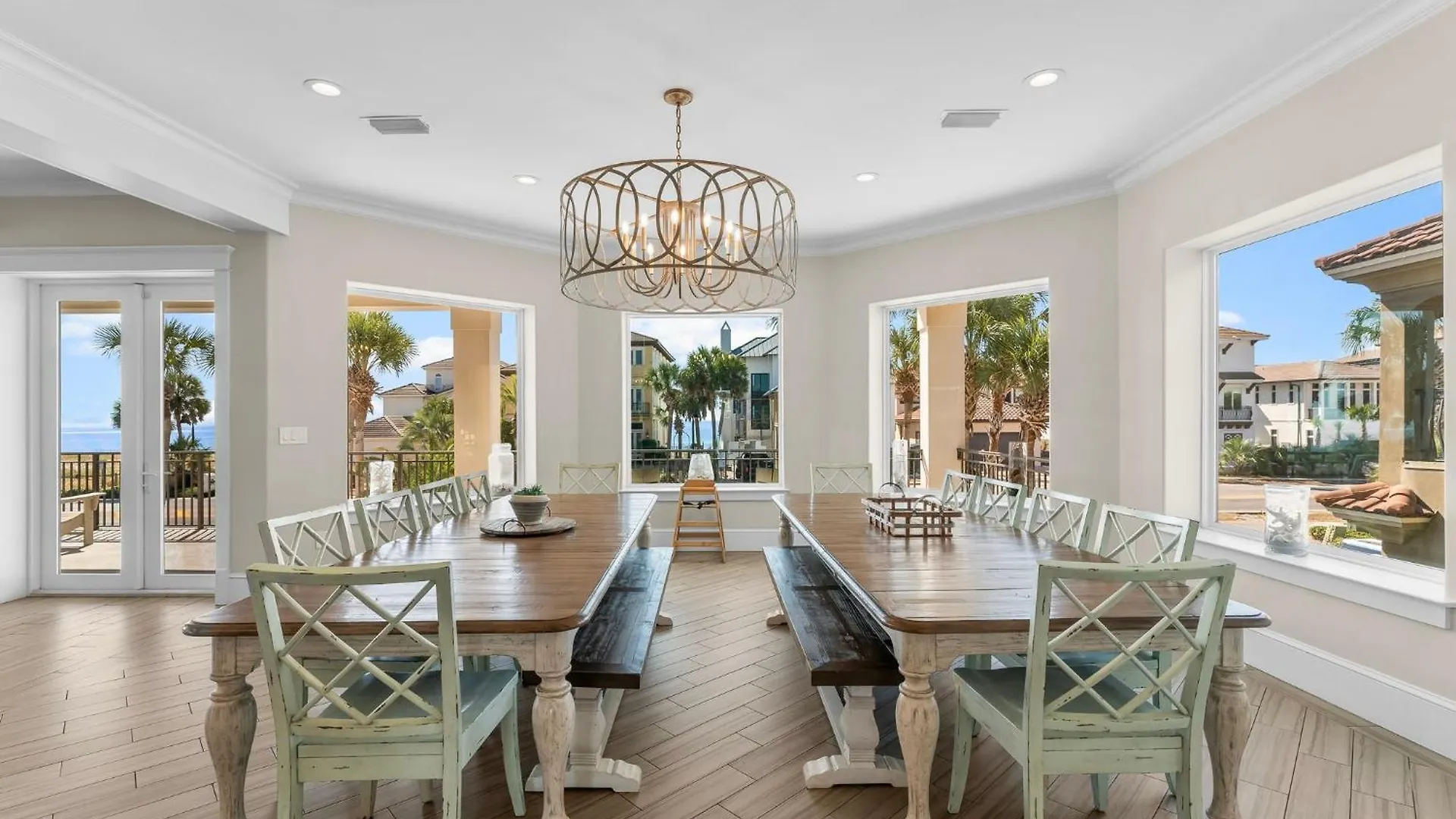 Holiday home Seastar Palazzo With Beach Views, Lake, And Pool Destin